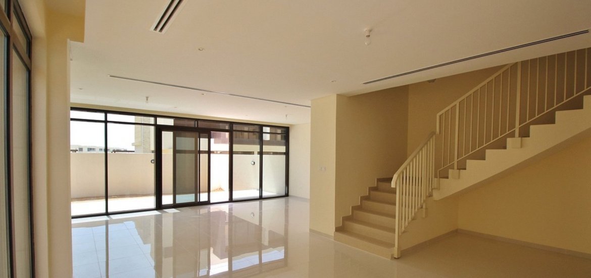 Villa en venta en DAMAC Hills, Dubai, EAU 5 dormitorios, 355 m2 No. 1396 - foto 4