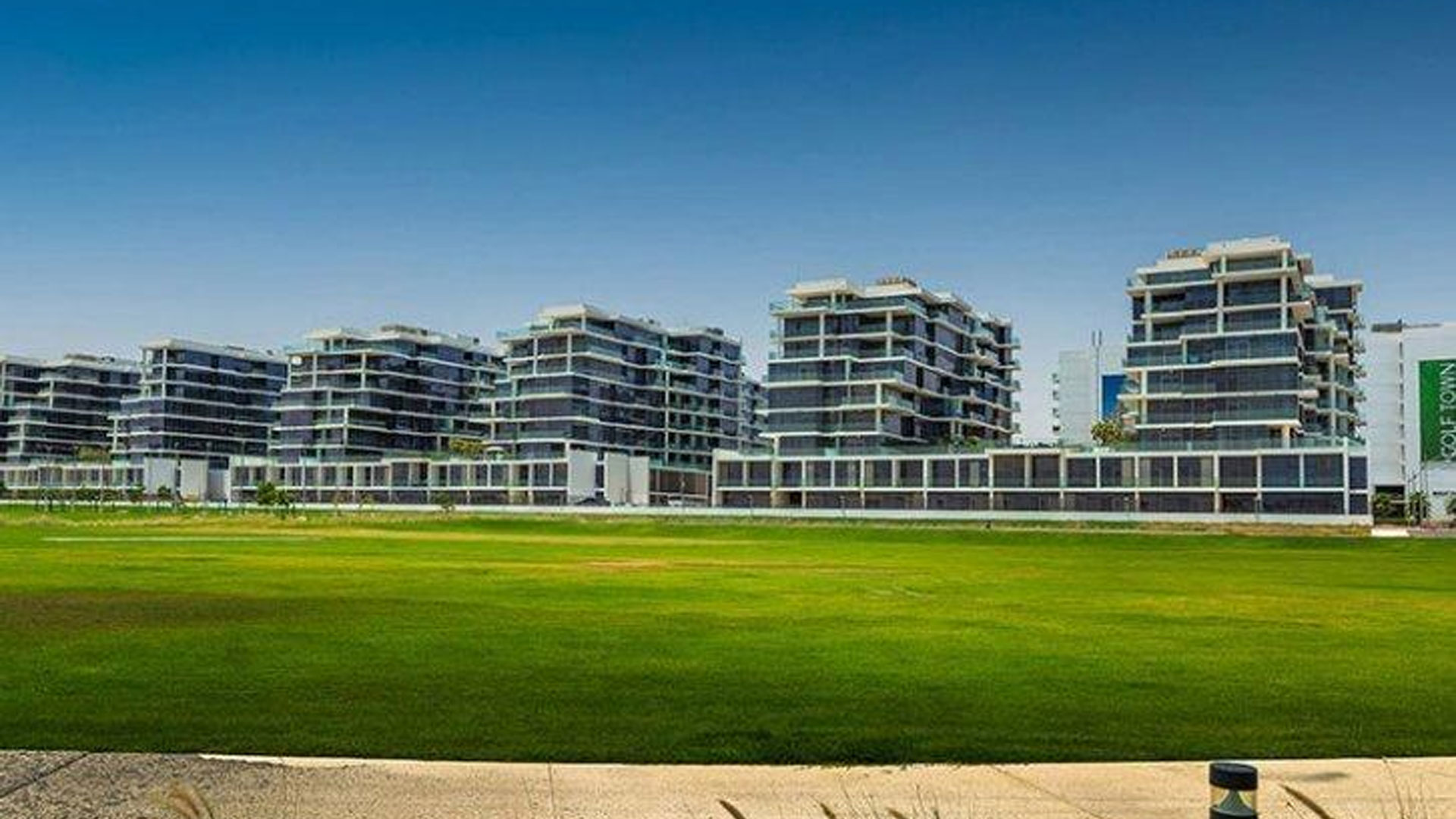 GOLF TERRACE by Damac Properties in DAMAC Hills, Dubai, UAE - 5