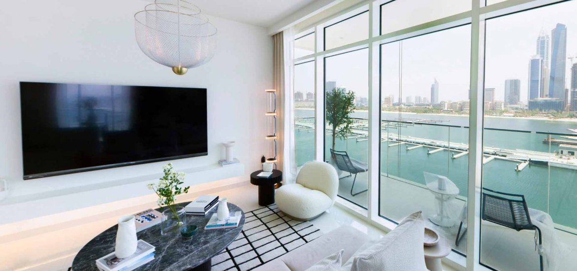 Apartment for sale in Emaar beachfront, Dubai, UAE 3 bedrooms, 180 sq.m. No. 1619 - photo 1